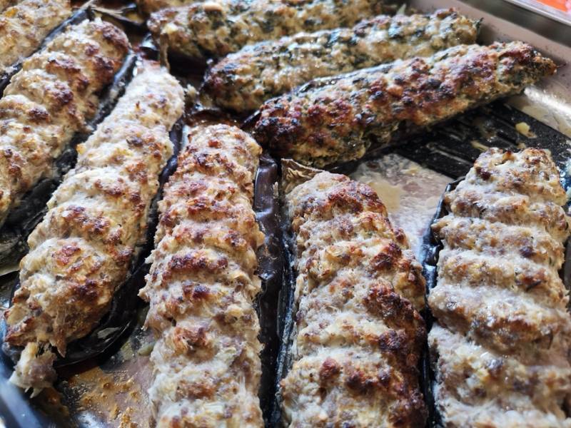Aubergines farcies au veau et légumes
