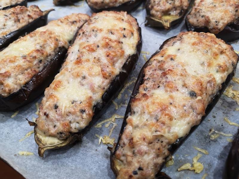 Aubergines farcies veau brousse emmental